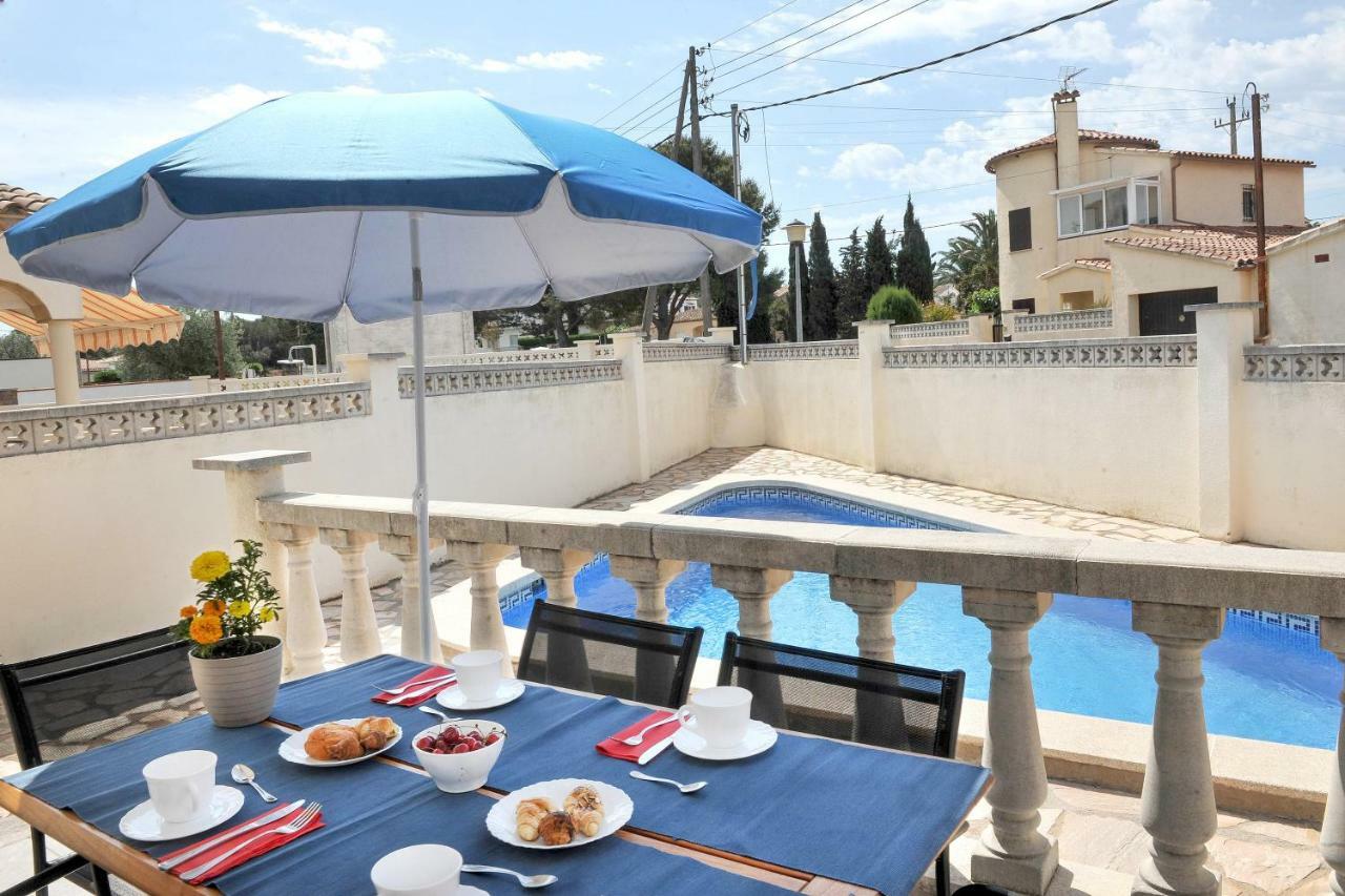 Guti Villa L' Escala Bagian luar foto